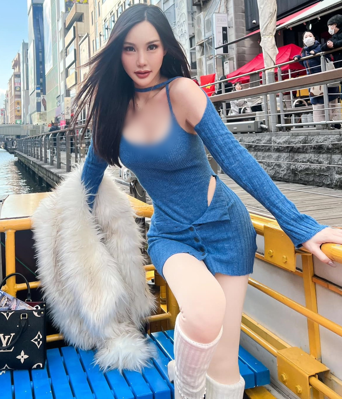 Hiện tại, Rinnatha Lertkulphasap vẫn đang theo đuổi con đường làm show girl, mẫu ảnh, chạy sự kiện.