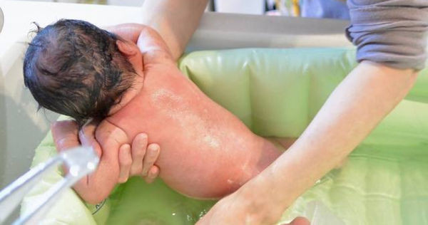 Dang tam cho con thi dong kinh, tinh lai thay canh kinh hai