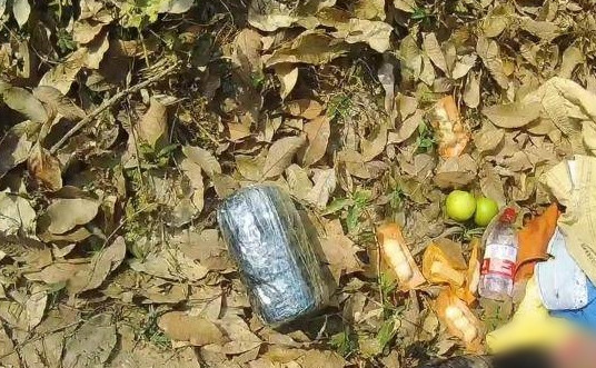 Nào ngờ vừa mở ra, cảnh sát phát hiện có tới 2,8 kg ma tuý được giấu bên trong. Vụ việc hiện đang được tiếp tục điều tra và xử lý.