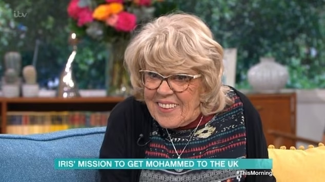 Theo tìm hiểu, dù bà Iris tuổi đã cao và có hai người con trai, anh Mohamed Ibriham vẫn không bận tâm và cho biết, anh bị thu hút bởi bản chất tốt đẹp của Iris. Hai người họ hẹn gặp nhau ở Ai Cập và tổ chức đám cưới vào tháng 11/2020.