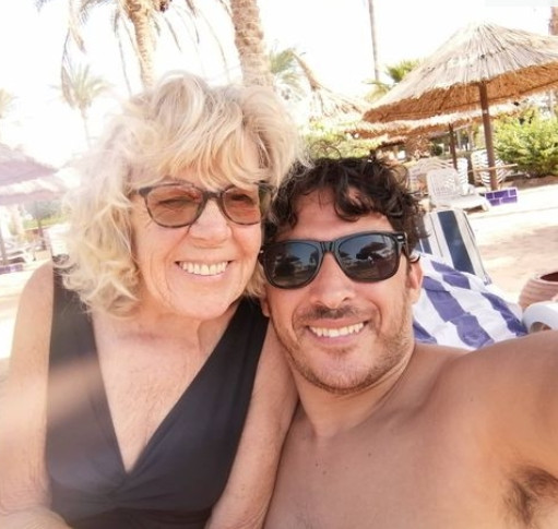 Bà cũng cho biết bà không nhìn thấy người chồng trẻ từ lúc đuổi anh ra khỏi nhà. Vì Mohamed Ibriham đã lấy visa Anh thông qua Iris, hiện tại tình trạng lưu trú của anh cũng sẽ cần phải được kiểm tra lại.