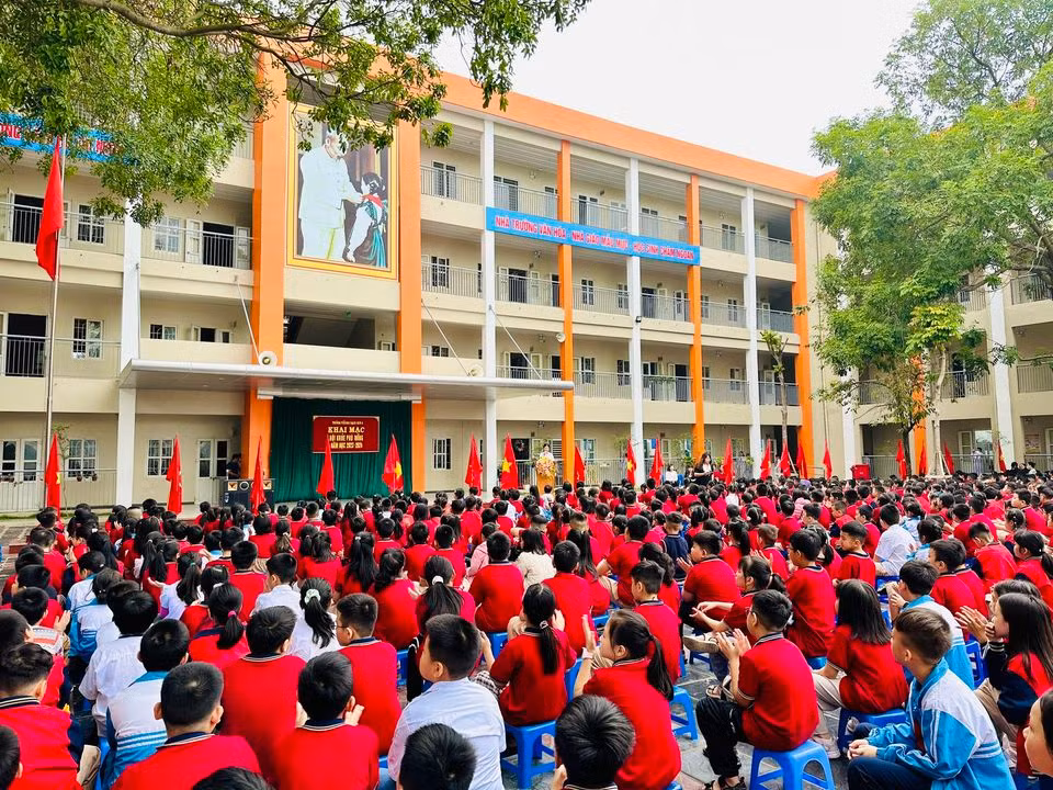 Hơn 23 triệu học sinh cả nước khai giảng năm học mới Hon 23 trieu hoc sinh ca nuoc khai giang nam hoc moi