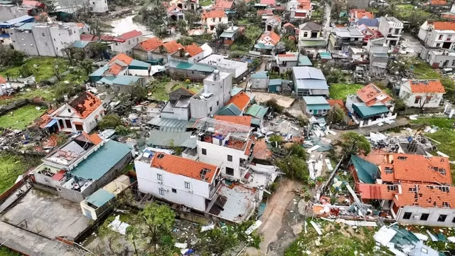 Phân bổ 1.035 tỷ đồng hỗ trợ 25 tỉnh thiệt hại do bão lũ Phan bo 1.035 ty dong ho tro 25 tinh thiet hai do bao lu