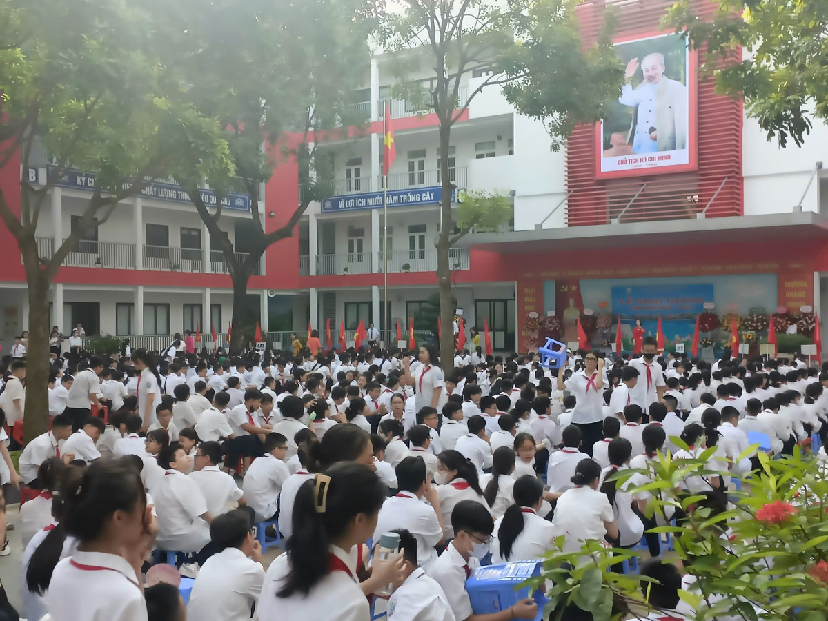 Trong năm học này, Trường THCS Thạch Bàn A tiếp tục phát huy những thành tích đã đạt được từ năm học trước, phấn đấu đạt nhiều kết quả cao trong dạy và học, quyết tâm thực hiện thắng lợi nhiệm vụ năm học 2024-2025.