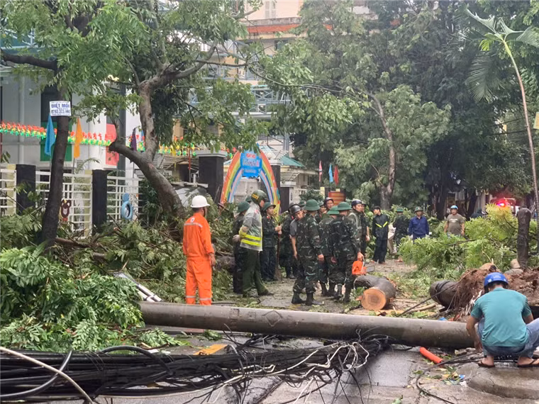 Ha Noi: 30 truong chua the don hoc sinh tro lai hom nay