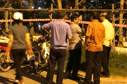 Lãnh đạo Viện Kiểm sát Nhân dân TP HCM cũng có mặt xuyên đêm để phối hợp tìm kiếm chị A và con gái mất tích dưới sông.