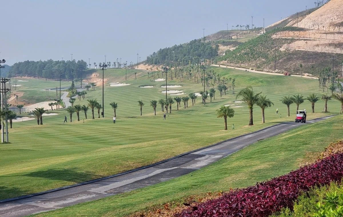 Hồ sơ Cty Golf Trường An xây “chui” nhiều hạng mục, bị phạt 330 triệu - Hình 2 Ho so Cty Golf Truong An xay “chui” nhieu hang muc, bi phat 330 trieu-Hinh-2