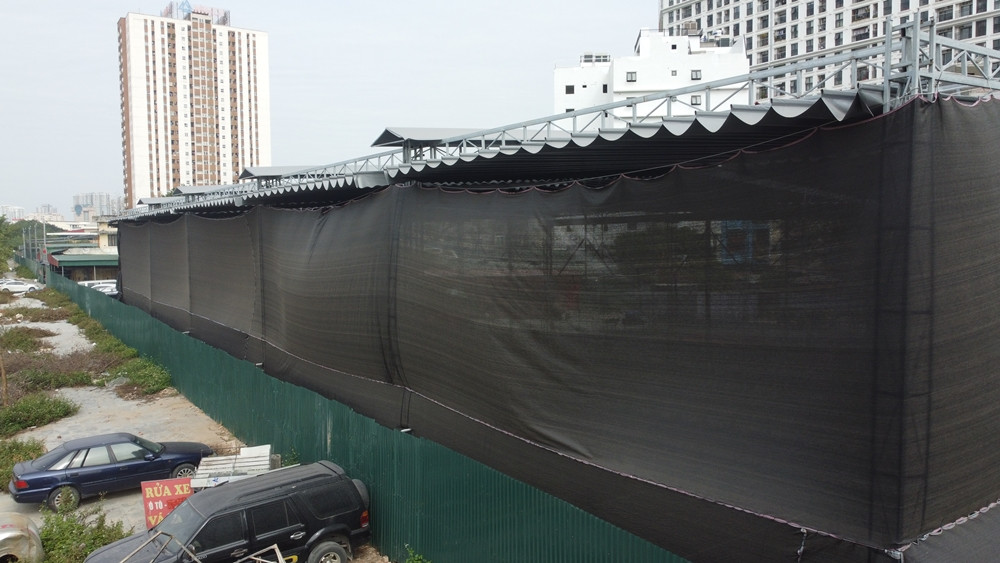 Tiếp đó, các ngày 13,16 và 25/11/2024, PV liên hệ với ông Lưu Quang Toại - Phó Chủ tịch UBND phường Mỹ Đình 1. Ông Toại cho biết phường đã giao cho ông Đình Xuân Tâm (cán bộ Tổ quản lý TTXD phường Mỹ Đình 1) thông tin nội dung này với PV.