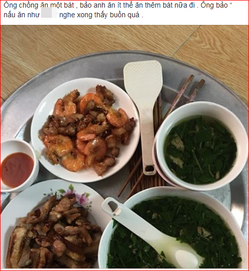 Mâm cơm của người vợ.