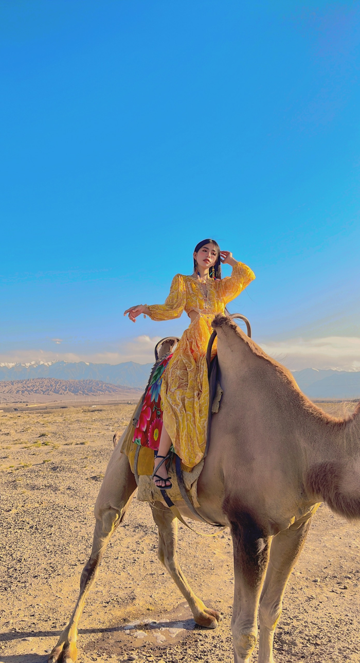 Bên cạnh việc kinh doanh, làm vlogs, Thái Hằng còn được biết đến trong vai trò người mẫu ảnh quảng cáo.