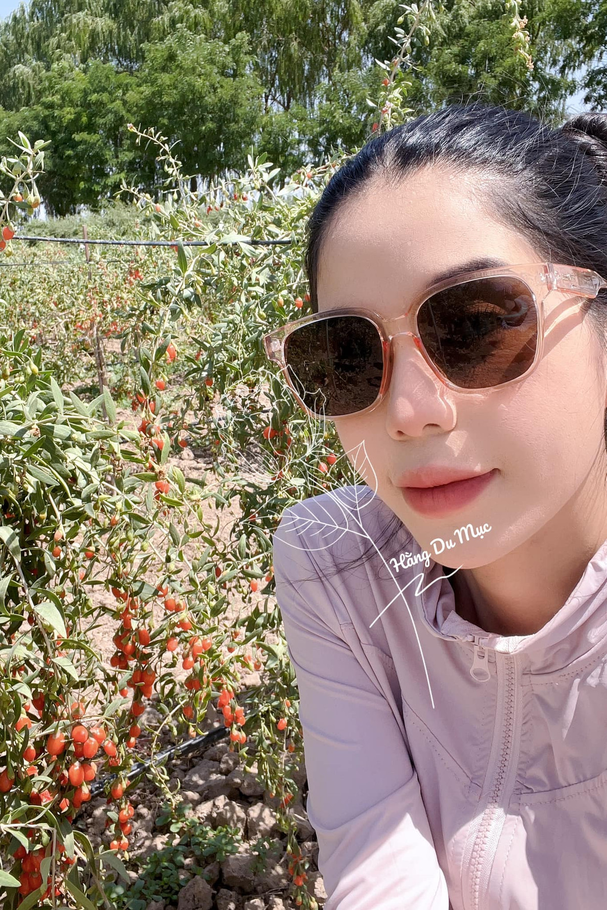 Thái Hằng chia sẻ một khoảnh khắc đáng nhớ đó là có lần cả gia đình đi lạc trong thời tiết giá lạnh, nên buộc phải cuốc bộ để xin tá túc nhà dân.