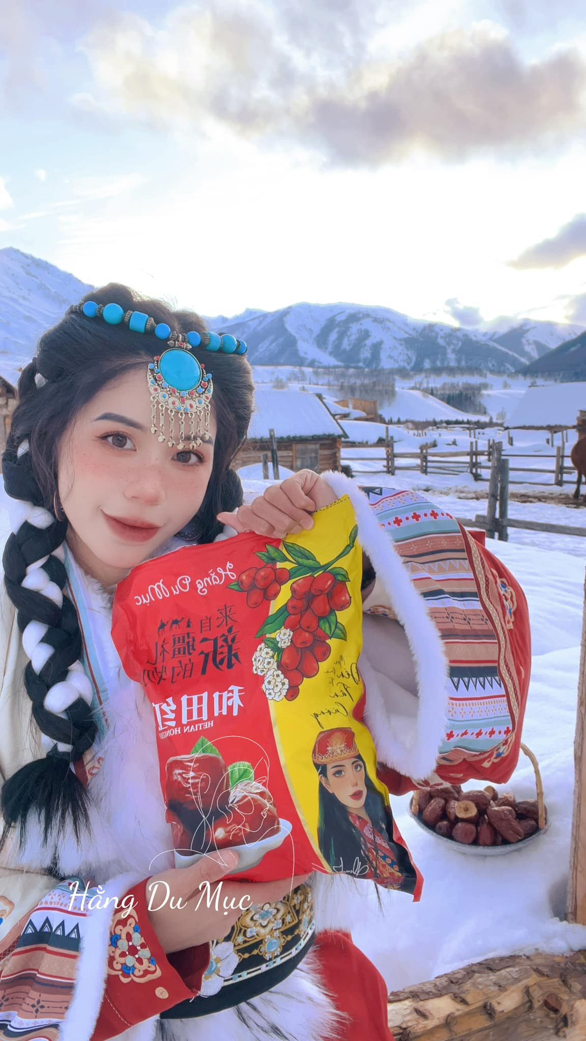 Hành trình của gia đình Thái Hằng tới các vùng thảo nguyên phía bắc Trung Quốc diễn ra quanh năm. Trang cá nhân Facebook, Instagram, Tiktok của cô đầy ắp hình ảnh các chuyến phiêu lưu.