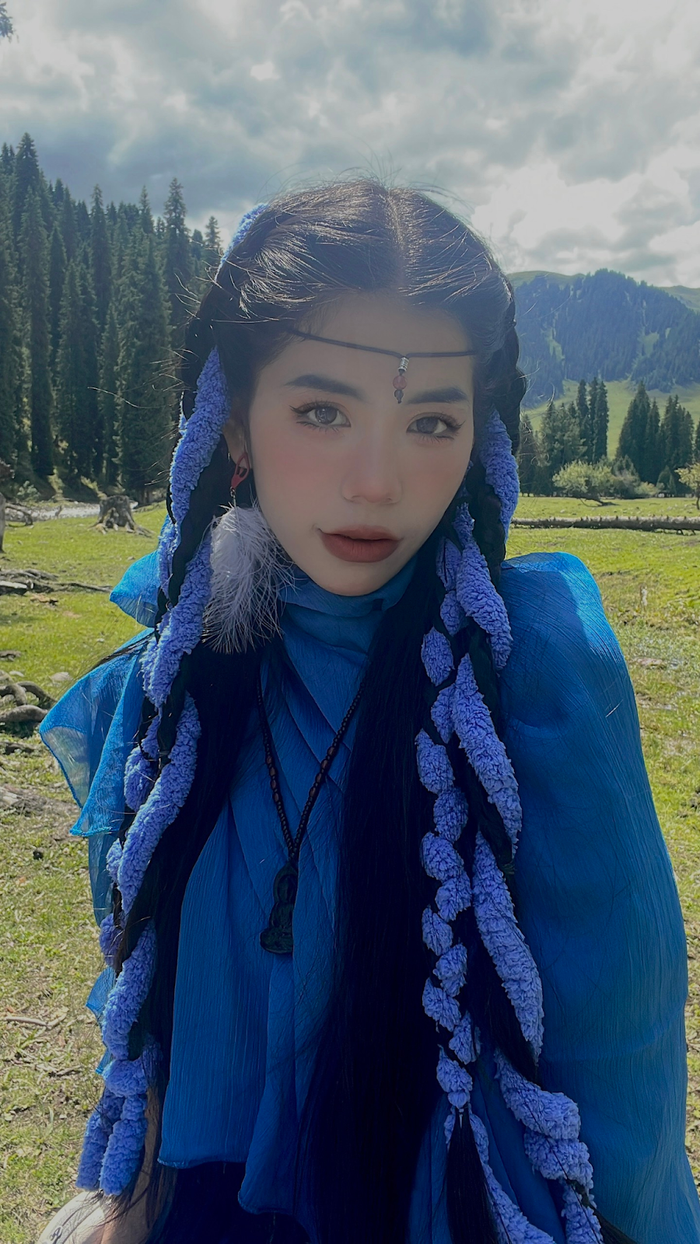 Các shot hình của Thái Hằng du mục này toát lên vẻ đẹp của con người lẫn cảnh vật ở mỗi điểm đến mà nữ TikToker này đặt chân qua.