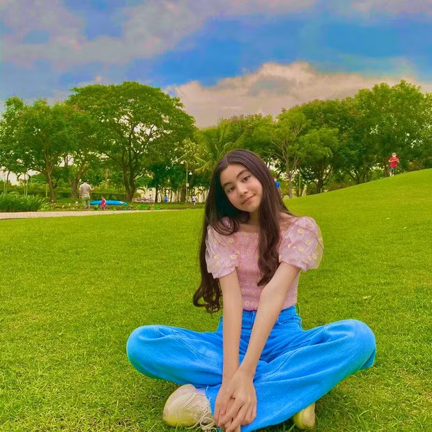 Theo style than tuong, co ut nha Quyen Linh gay chu y nhan sac