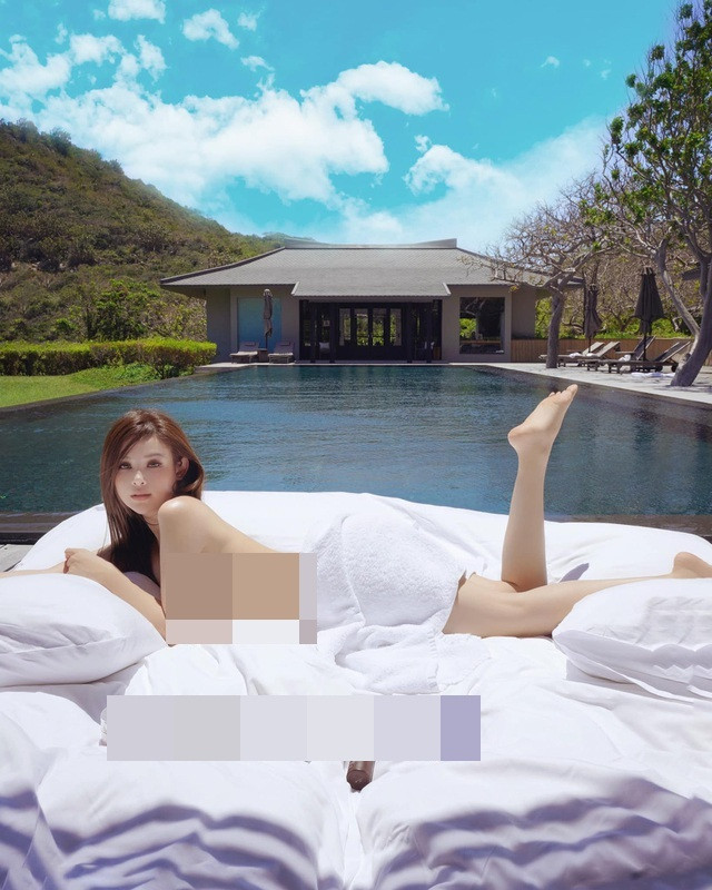 Huyền Baby khiến cư dân mạng trầm trồ nhờ hình thể gọn gàng, vòng eo không chút mỡ thừa dù đã trải qua 2 lần sinh nở.