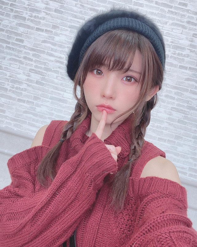 Thậm chí, Enako phải thuê hẳn 1 đội ngũ nhân viên, bao gồm cả kế toán và chuyên gia tài chính để giúp cô ấy lo chuyện giấy tờ và đóng thuế. Ảnh: Tổng hợp