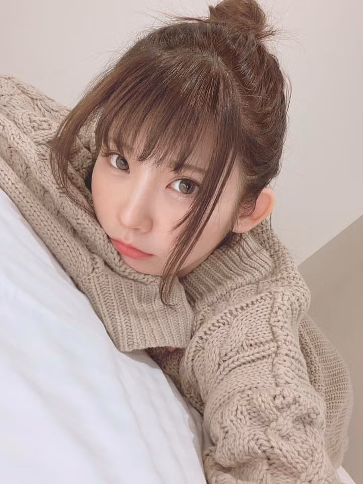 Trên Instagram, nữ coser Enako cũng thường xuyên đăng tải những hình ảnh của bản thân. Mỗi bài đăng của cô nàng đều có hàng trăm nghìn lượt tương tác.