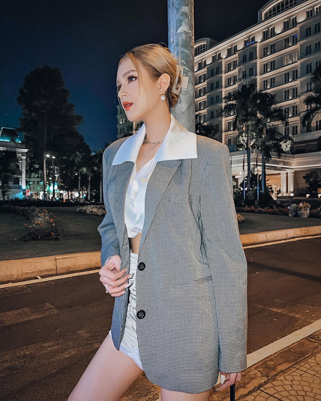 Vốn đã vô cùng xinh đẹp nhưng trước khi trở thành nàng dâu hào môn thì Xoài Non thường có phong cách dễ thương, gợi cảm nhưng trẻ trung.