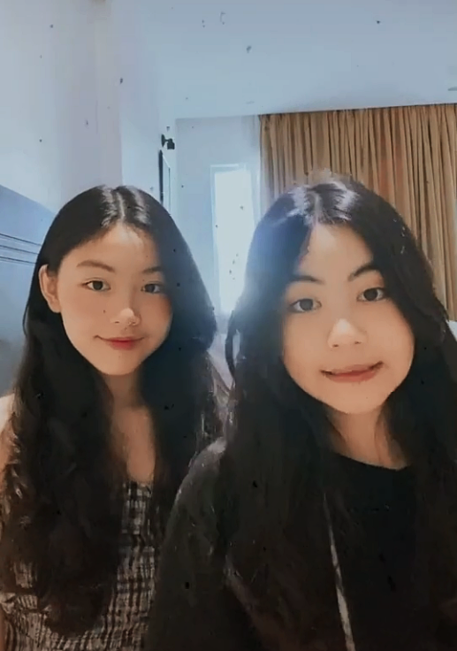 Bên cạnh đó, không ít người tin chắc rằng Lọ Lem và Hạt Dẻ sẽ trở thành hoa hậu tương lai nếu được tham dự các cuộc thi sắc đẹp.