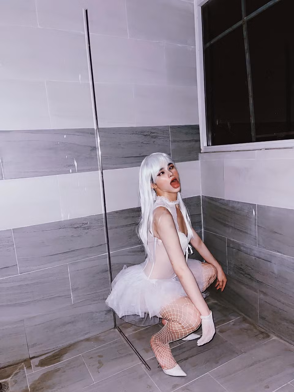 Trần Đức Bo nổi tiếng với loạt clip livestream giả gái, nội dung nhảm nhí thu hút hàng triệu lượt xem.