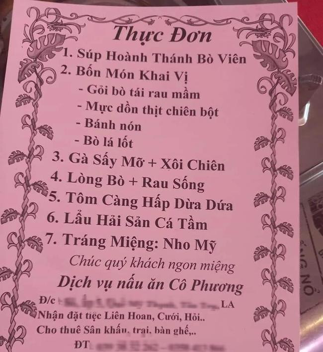 Mâm tiệc hỷ ở tỉnh Long An khá lạ mắt với một số món như bánh nón, gà sấy mỡ, lòng bò rau sống...