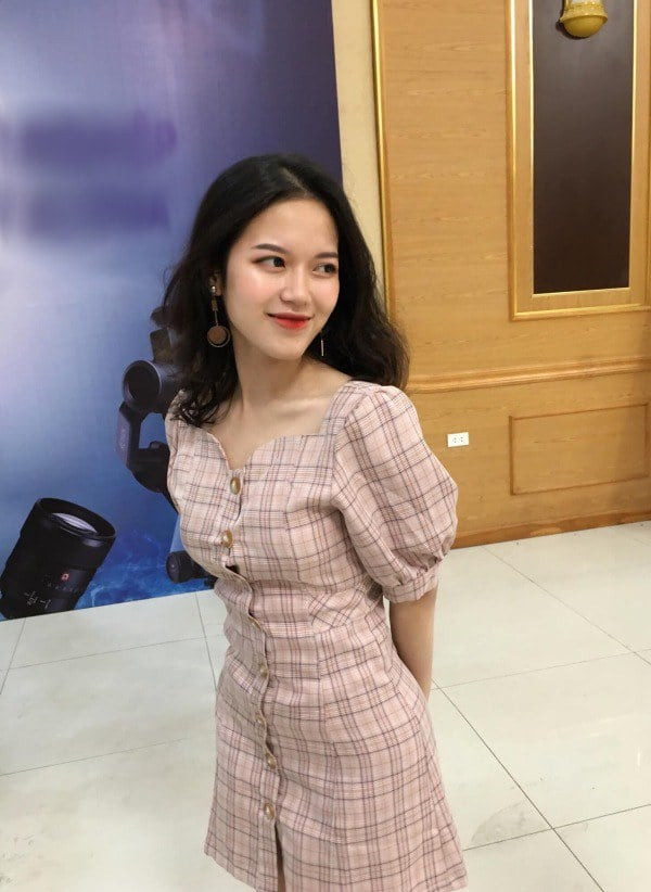 Được biết, Thu Thủy từng giành giải Á Khôi tại Miss Thanh lịch trường Đại học Vinh 2019.