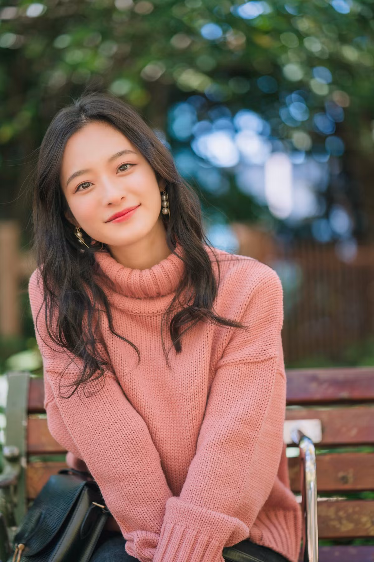 Theo tiết lộ của bạn bè Kamiya Asa, nữ sinh 20 tuổi là người hòa đồng, dễ gần, có thành tích học tập cao trong lớp. Bên cạnh đó, cô đam mê nhiều bộ môn thể thao. Ảnh: Tổng hợp