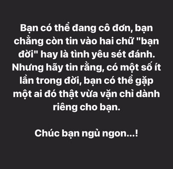Tuy nhiên, đi kèm với đó, thời gian gần đây, Trâm Anh cũng khiến nhiều người quan tâm khi có các dòng status, trạng thái khá tâm trạng. Dù là đăng ảnh xinh đẹp, quyến rũ nhưng Trâm Anh lại khiến dân mạng đặt nghi vấn đang gặp vấn đề hoặc rạn nứt trong chuyện tình cảm.