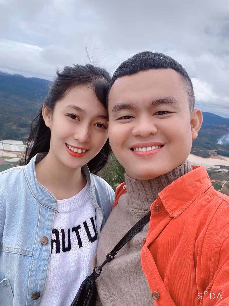 Trên trang cá nhân, hai vợ chồng Phạm Thị Quỳnh cũng nhận về nhiều lời hỏi thăm của bạn bè và người thân sau sự việc.