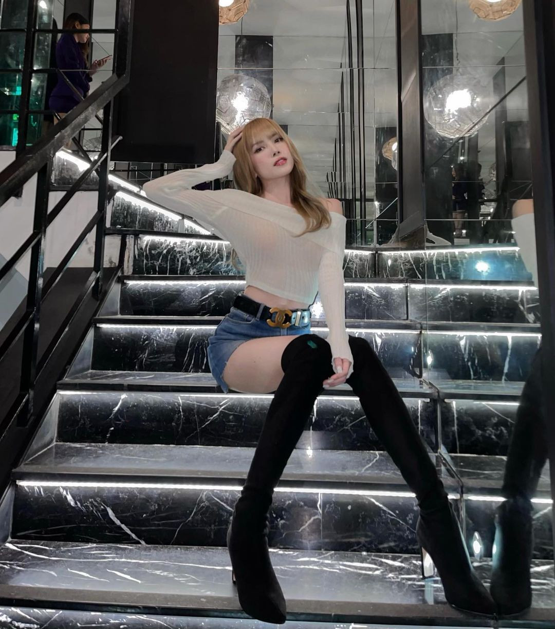 Phong cách cá tính của Thiều Bảo Trâm cho thấy "Lisa phiên bản Việt Nam" đã chính thức trở lại.