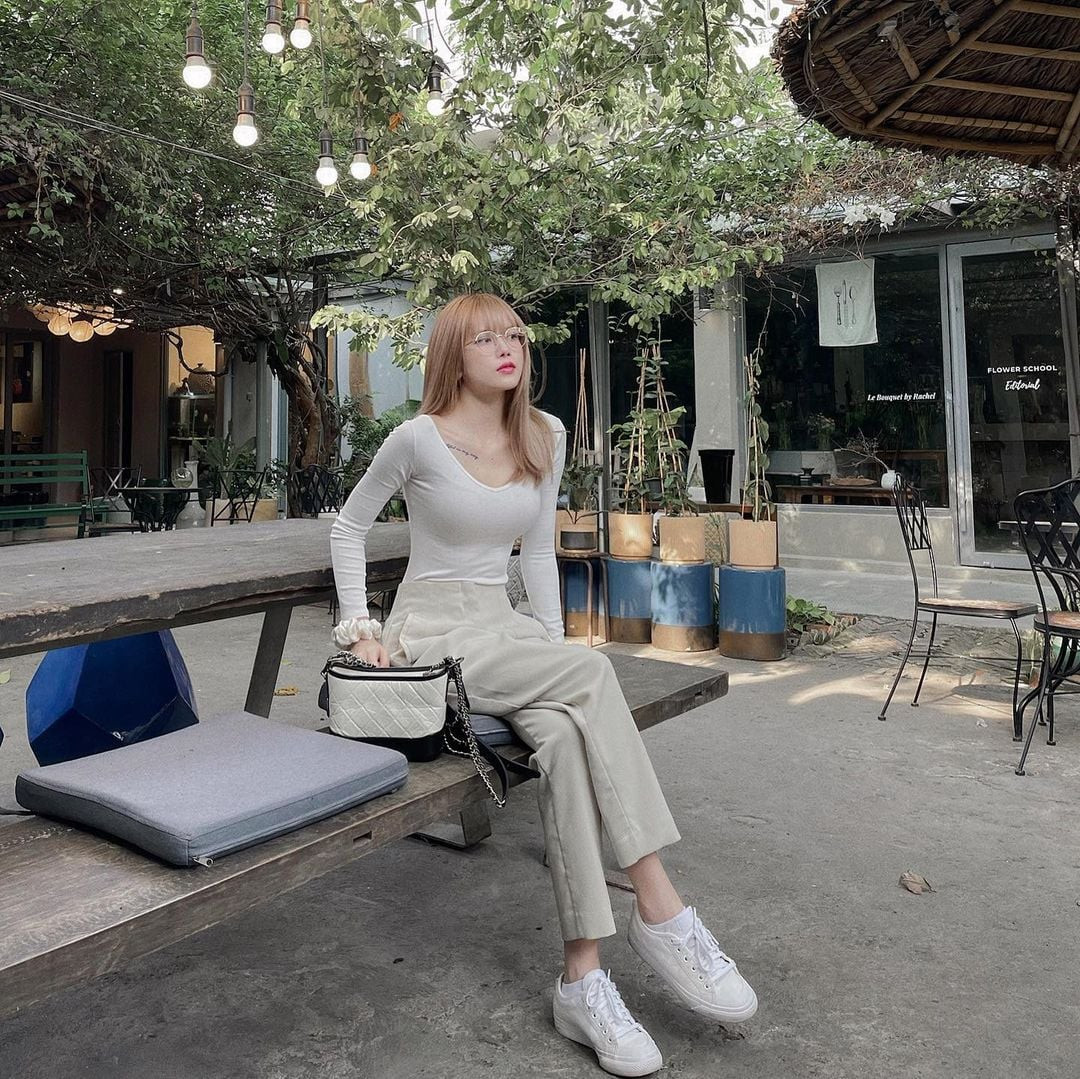 Vòng eo với cơ bụng số 11 là điểm khiến nhiều fan nữ vô cùng ghen tị, đây chính là hình ảnh mà rất nhiều cô gái muốn có được.