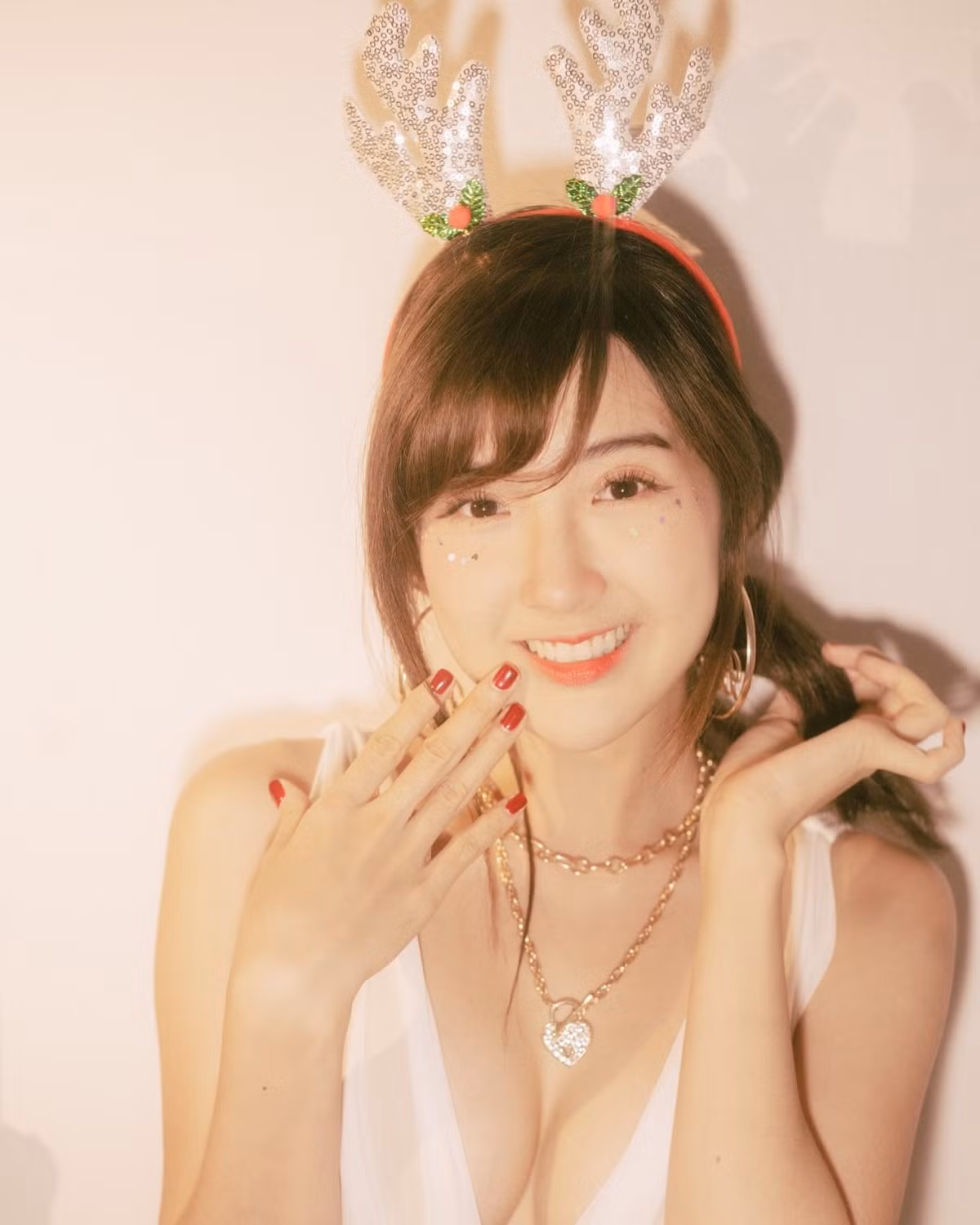 Tuy nhiên, với sự nổi lên của Bizcuitbeer thì rất có thể đây sẽ là "vợ quốc dân" thứ 2 của anh em game thủ xứ sở chùa Vàng.