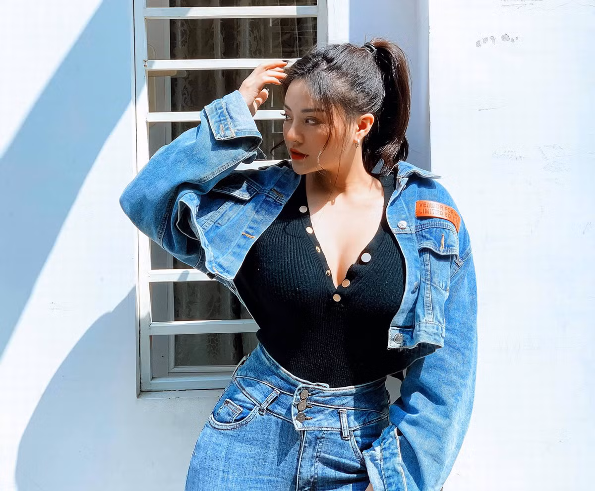 Trà My từng gây chú ý với hành trình "lột xác" ngoại hình, từ một cô gái mũm mĩm trở thành "hot girl phòng gym" gợi cảm.