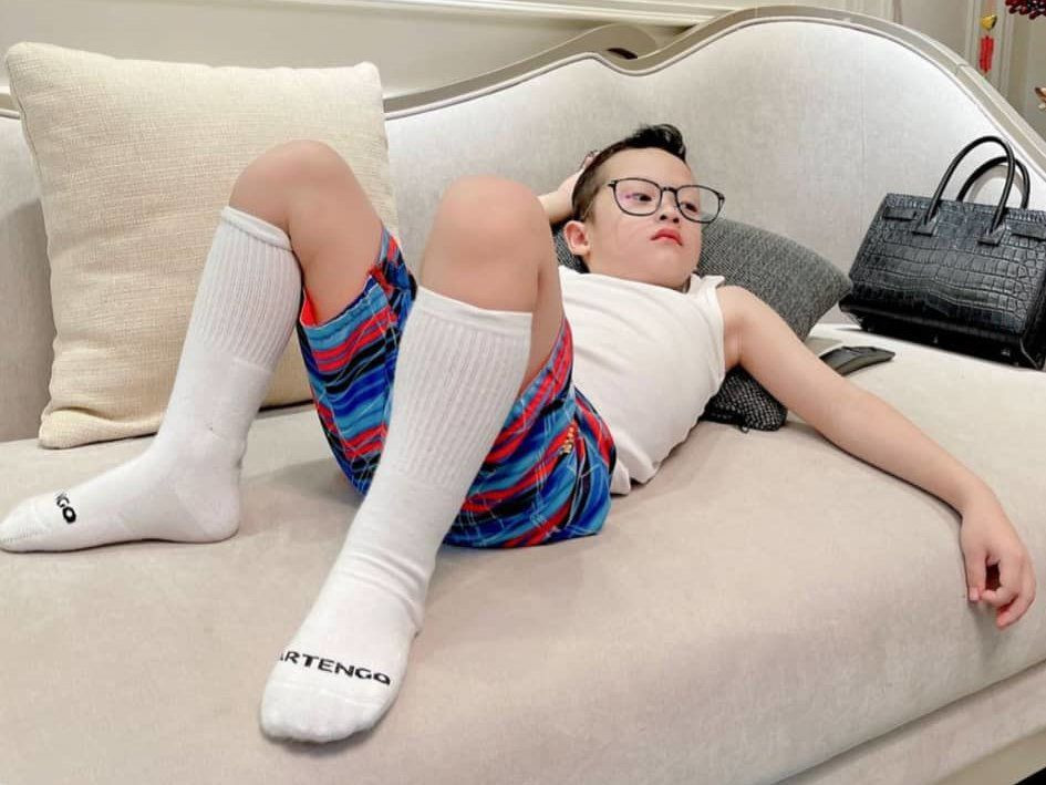 Hot girl Ly Kute thường xuyên đưa con trai đi du lịch trong lẫn ngoài nước. Hai mẹ con đang có cuộc sống sung túc, đầy đủ.