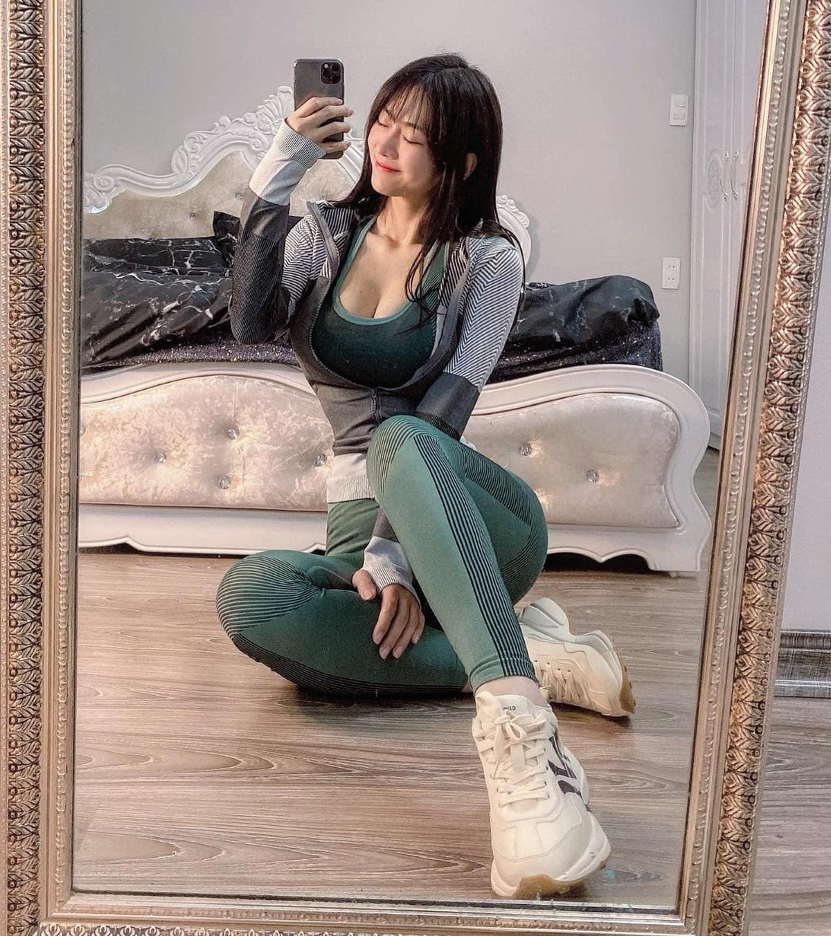 Hot girl này từ lâu đã trở thành một cái tên quen thuộc đối với nhiều người bởi những màn khoe body siêu nóng bỏng của mình lên mạng xã hội. Ảnh: FBNV