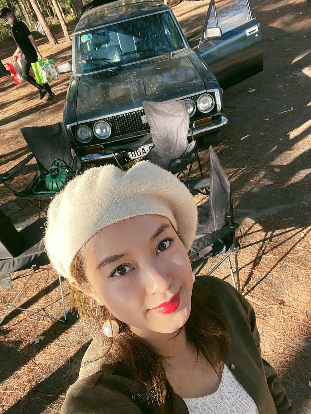 Đã trải qua một lần hôn nhân đổ vỡ và 2 lần sinh nở nhưng Mi Vân về dáng rất nhanh, trở thành một trong những hot mom được ngưỡng mộ nhiều nhất trên mạng xã hội.