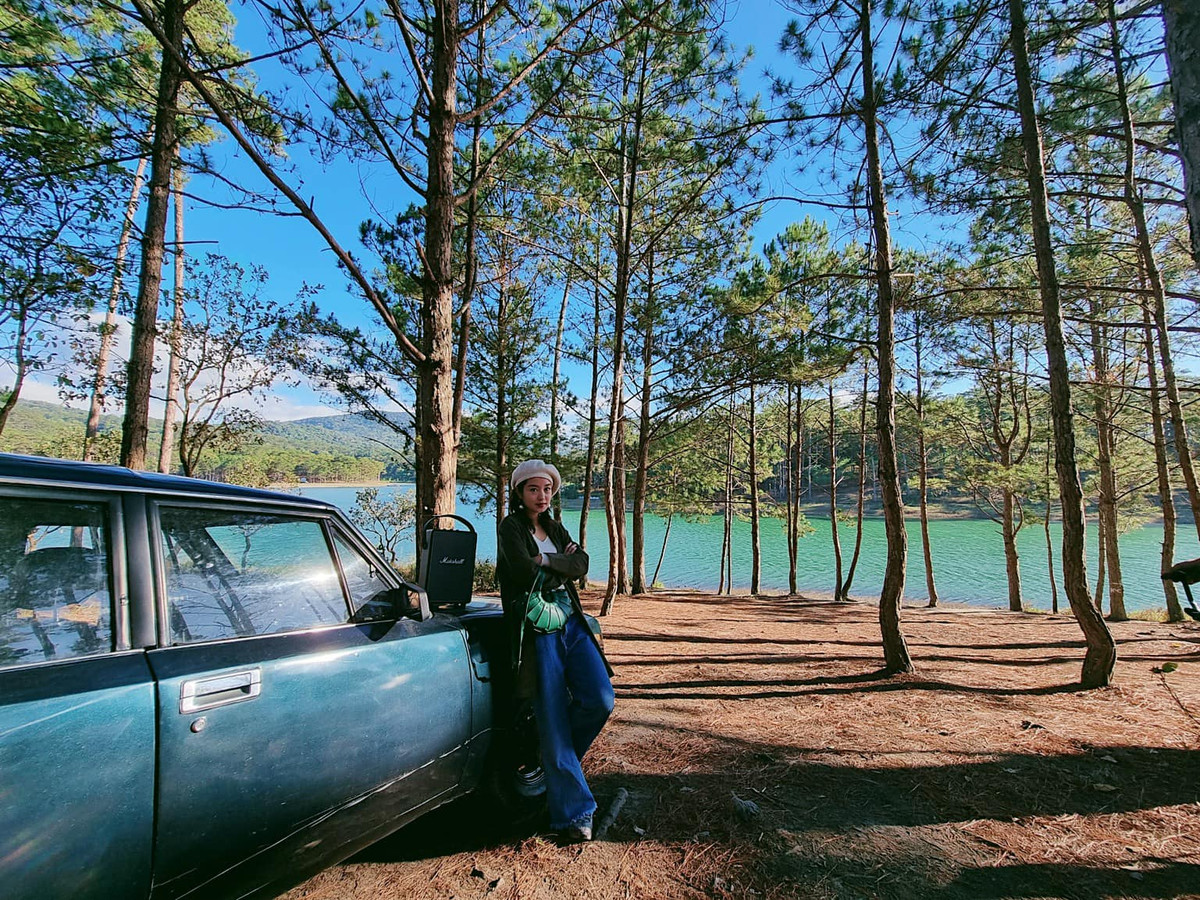 Cựu hot girl Hà Thành lúc nào cũng tràn đầy năng lượng, trẻ trung như thiếu nữ đôi mươi.