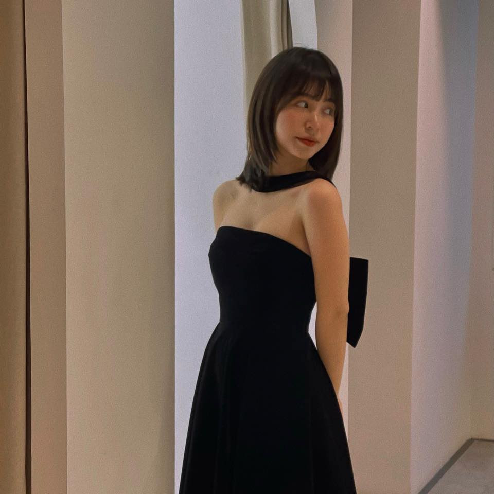 Nếu ngày xưa đi theo phong cách dễ thương, kẹo ngọt thì giờ Tiên đã sexy hơn, hiện đại hơn.