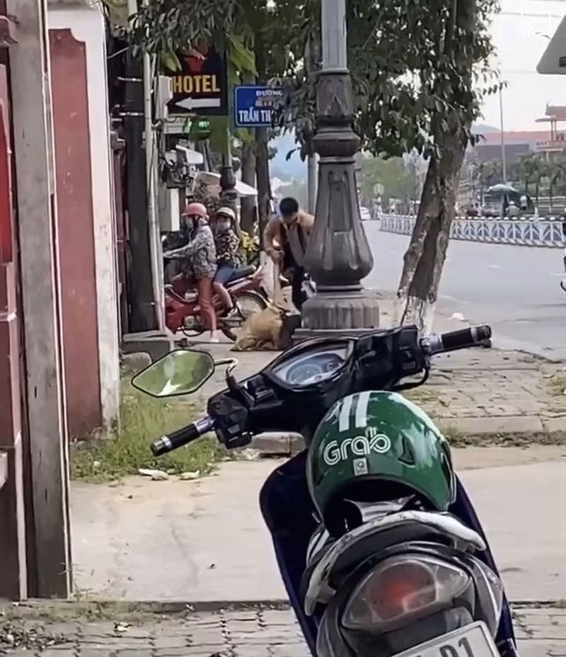 Su that vu nghi van co gai bi ban trai danh vi doi qua 8/3