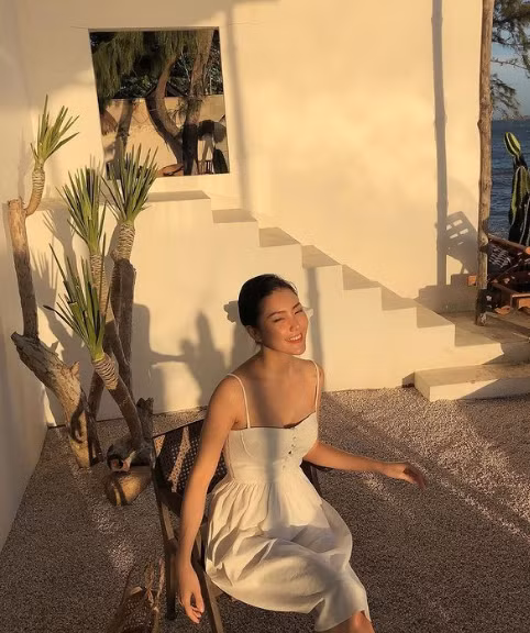 Vóc dáng thon gọn, thân hình mảnh mai luôn là lợi thế của Kim My để trở thành một nữ tiếp viên hàng không có sức hút nhất thời điểm hiện tại.