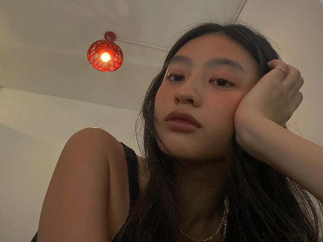 Nhiều người còn nhận xét hot girl Dương Minh Ngọc có thần thái của một ngọc nữ, toát lên vẻ thuần khiết, thoát tục. Ảnh: IGNV