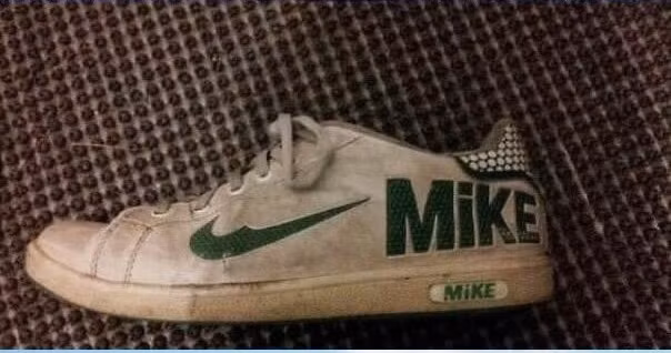 Dựa trên nhiều thương hiệu khác, hàng loạt hàng nhái đã ra đời với nhiều cái tên hài hước.