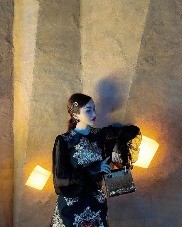 Đây cũng có thể xem là chia sẻ đầu tiên của Mina Phạm sau ồn ào của Minh Nhựa thời gian qua.