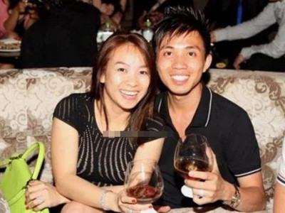 Cách đây 2 tuần, thông tin đại gia Minh Nhựa ly hôn vợ cả khiến cư dân mạng bàn tán xôn xao. Theo đó, cả hai kết hôn từ năm 2002 nhưng vì mục đích hôn nhân không đạt được như mong muốn, Minh Nhựa đã nộp đơn đề nghị tòa giải quyết ly hôn.