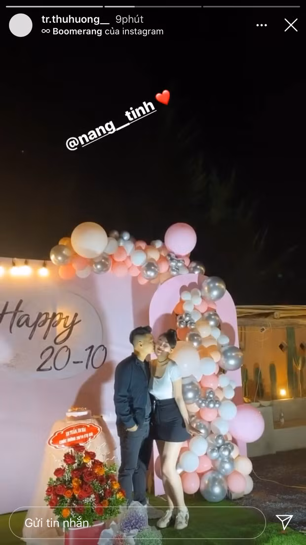 Không gian tiệc của Thu Hương trang hoàng hoành tráng không thua kém bất kỳ sự kiện lớn nào của năm.