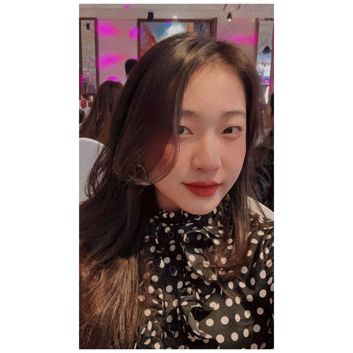 Sau gần 4 năm kể từ khi tham gia chương trình, nữ thí sinh Olympia này đã có sự thay đổi đáng kể cả vể ngoại hình lẫn cuộc sống. Hà Phương cập nhật nhiều hình ảnh đời thường và trong mỗi bức ảnh, cô nàng đều xinh đẹp và trưởng thành hơn.