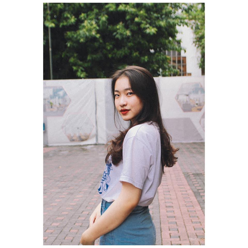 Hà Phương hiện tại là sinh viên ngành Kinh tế Đối ngoại của trường Đại học Ngoại thương (Hà Nội).