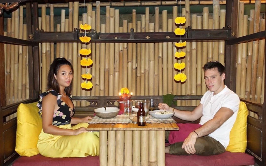 Cặp đôi thường chia sẻ với nhau những sở thích chung như du lịch, thể thao, hẹn hò,...