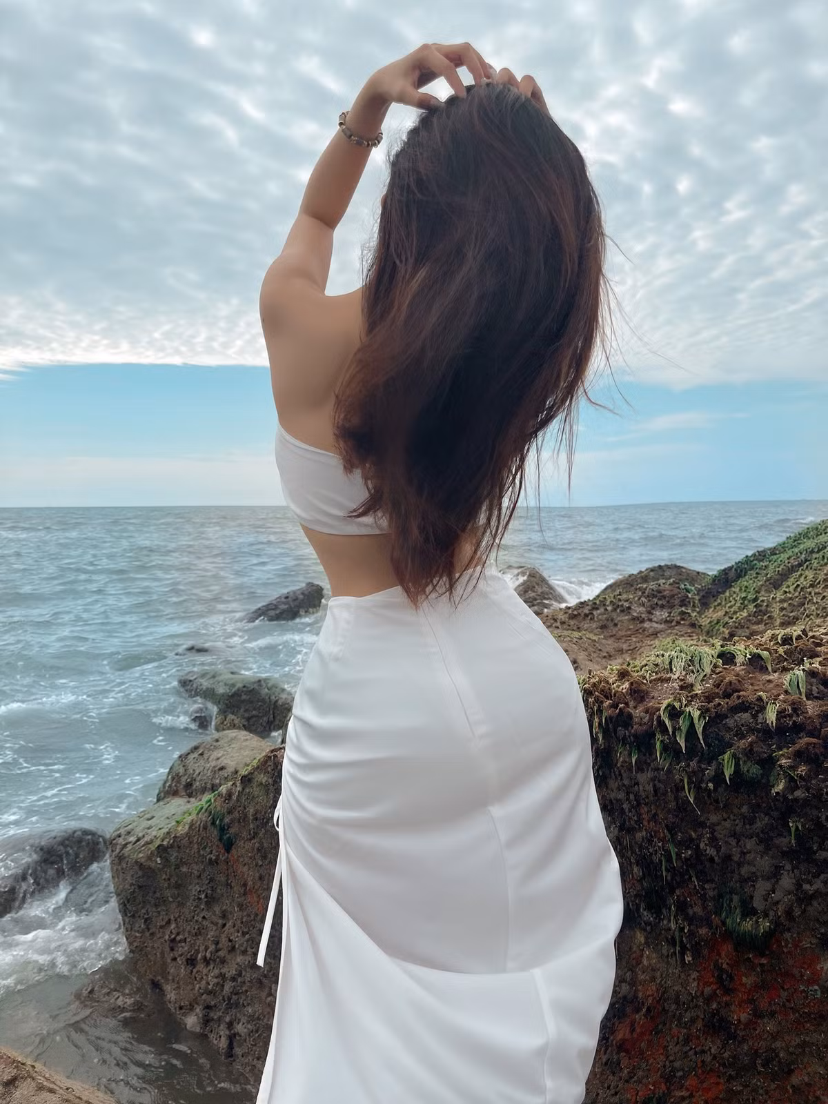 Ngọc Trân hiện đang là sinh viên chuyên ngành Chính trị - ngoại giao, Đại học Ngoại ngữ - Tin học TP.HCM.