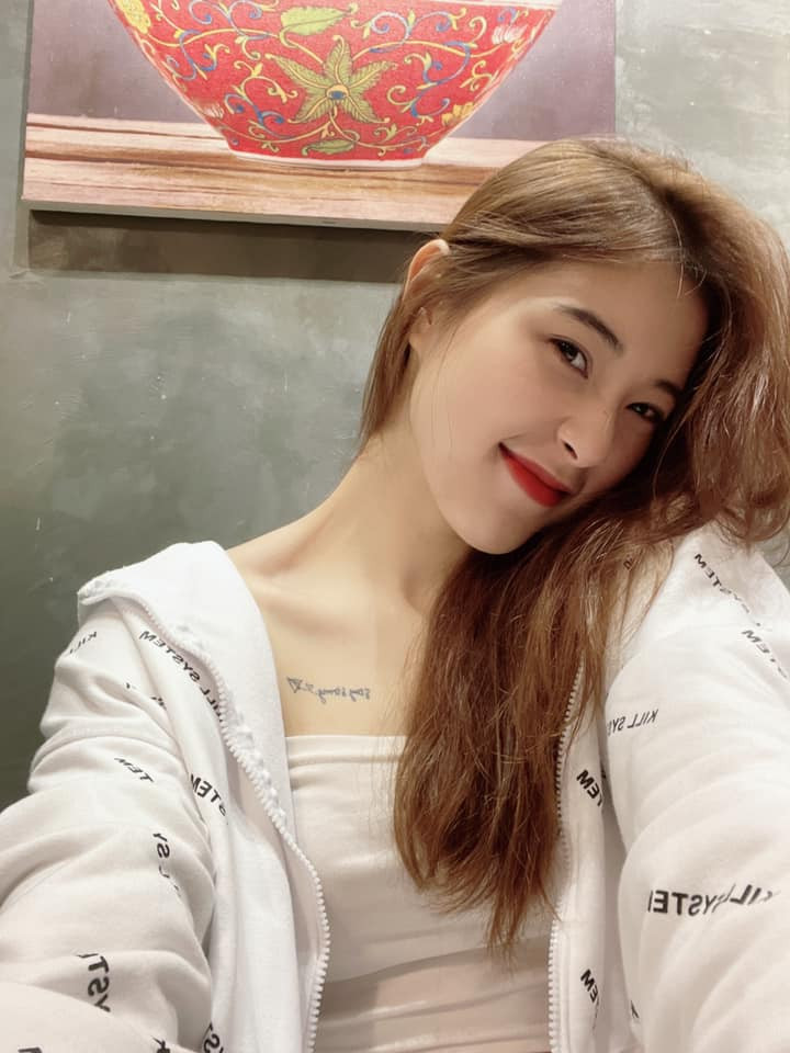 Đặng Thu Huyền không chỉ là VĐV trẻ tài năng, mà còn luôn nhận được nhiều sự quan tâm nhờ diện mạo xinh đẹp, vóc dáng chuẩn như người mẫu.